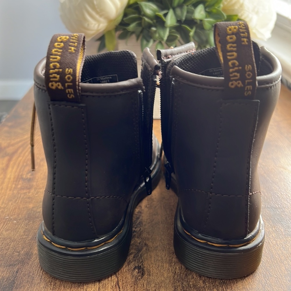 Toddler 9 brown doc martens -like new - Picture 5 of 5